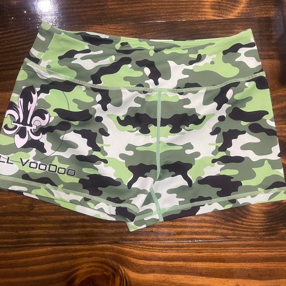 Barbell Voodoo camo shorts Sz L